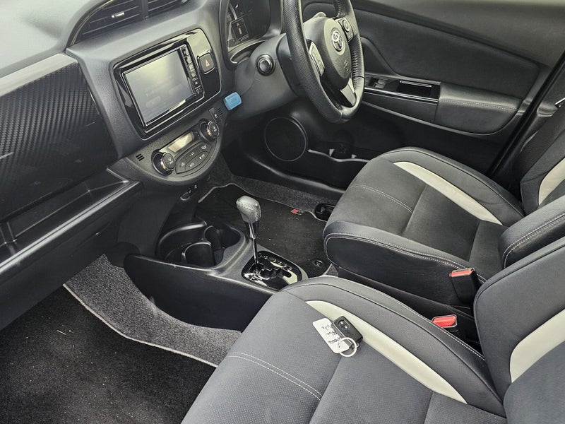 2018 Toyota Vitz 1.5 Hybrid GR Sport 5 Dr Hatch... image 5