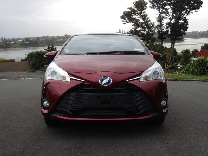 2018 Toyota Vitz 1.5 Hybrid Hatch image 2