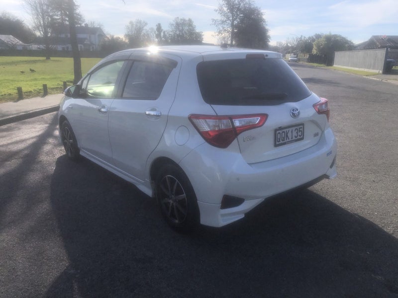 2018 Toyota Vitz 1.5 Hybrid Safety Edition II 5... image 5