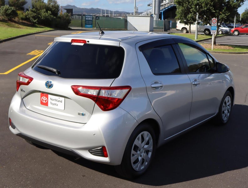 2018 Toyota Vitz 1.5 Hybrid U 5Dr Hatch CVT 2WD image 2