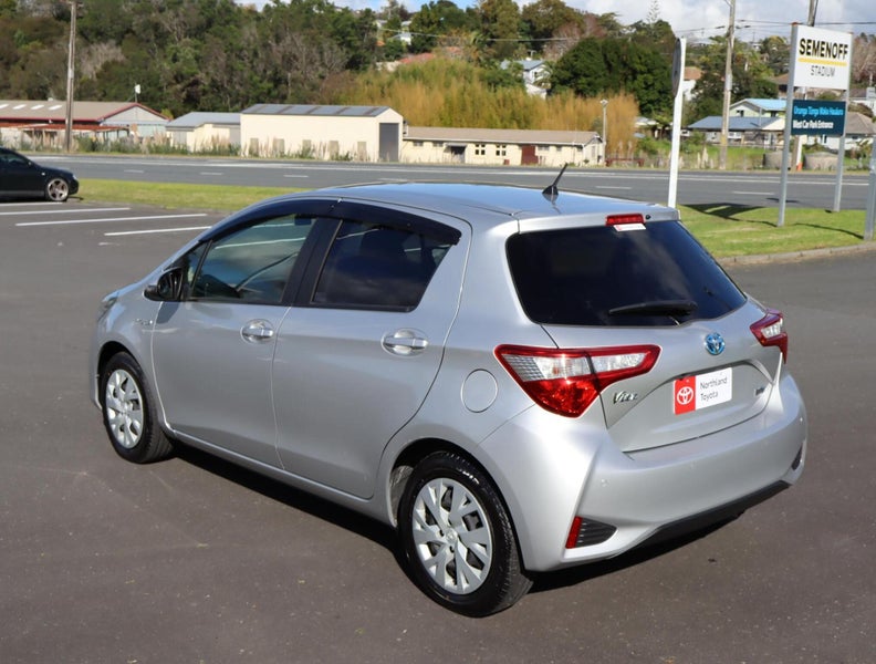 2018 Toyota Vitz 1.5 Hybrid U 5Dr Hatch CVT 2WD image 4