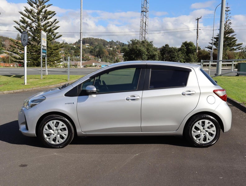 2018 Toyota Vitz 1.5 Hybrid U 5Dr Hatch CVT 2WD image 5