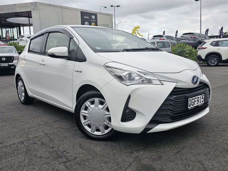 2018 Toyota Vitz 1.5P HYBRID image 4