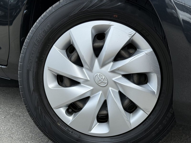 2018 Toyota Vitz Hybrid image 3