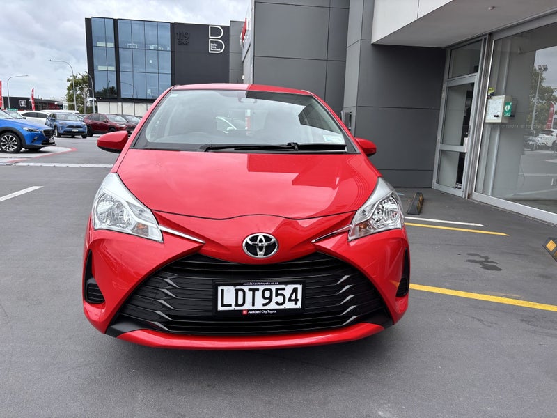 2018 Toyota Yaris GX 1.3 PETROL ECONOMICAL HATCH image 4