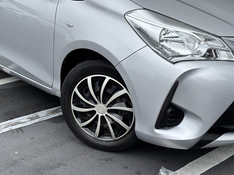 2018 Toyota Yaris GX 1.3 PETROL ECONOMICAL HATCH image 5