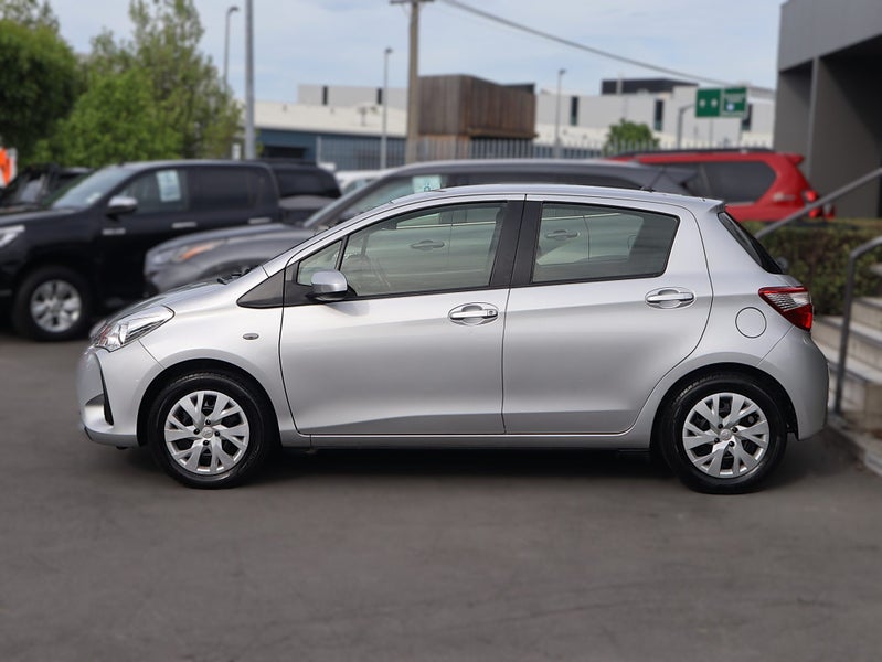 2018 Toyota Yaris GX 1.3L petrol Automatic image 4