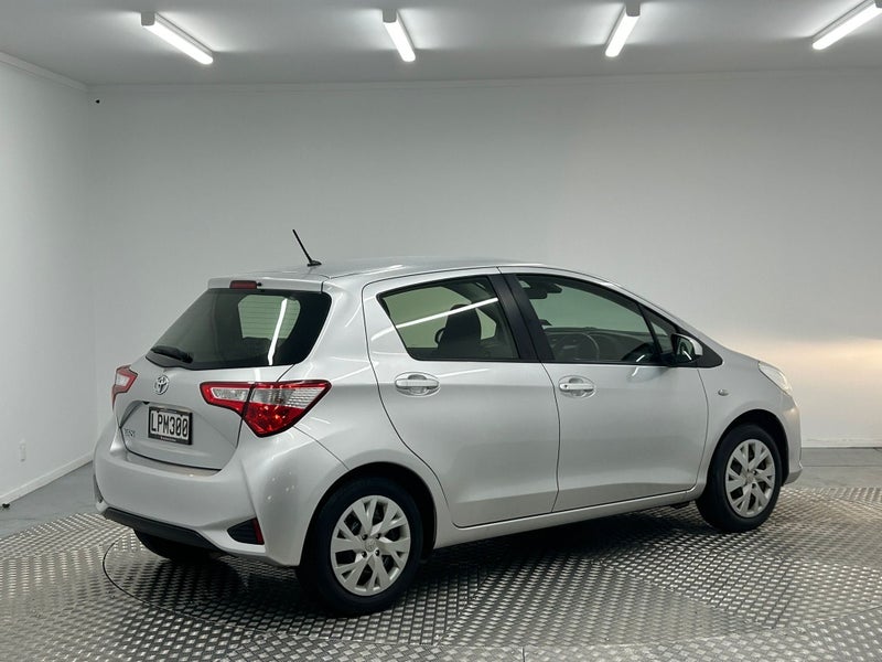 2018 Toyota Yaris GX 1.3P image 3