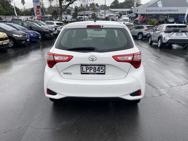 2018 Toyota Yaris GX 1.3P 4AT Hatch image 3