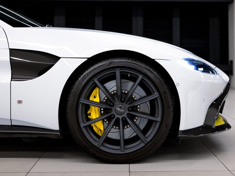 2019 Aston Martin Vantage Coupe image 5