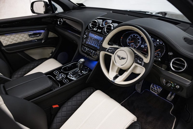 2019 Bentley Bentayga V8 image 2