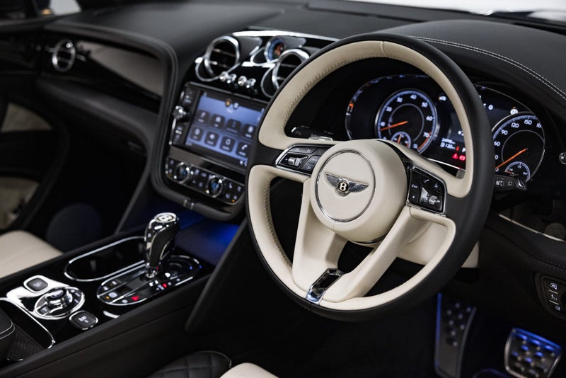 2019 Bentley Bentayga V8 image 4