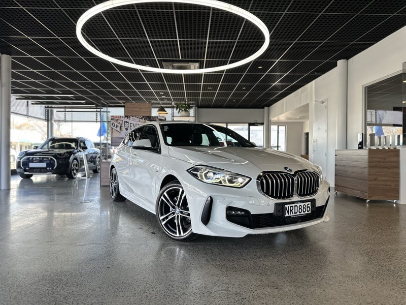 2019 BMW 118i Hatch M-Sport image 1