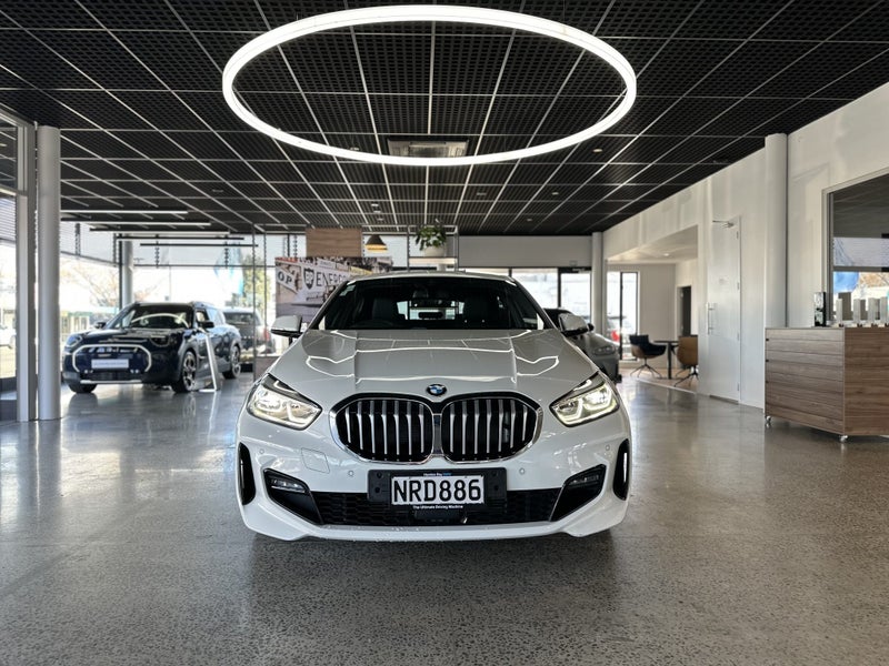 2019 BMW 118i Hatch M-Sport image 2