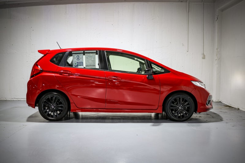 2019 Honda Jazz RS image 3
