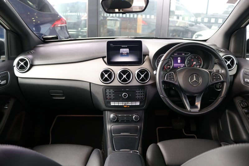 2019 Mercedes-Benz B 180 Facelift 1.6P - NZ New image 4