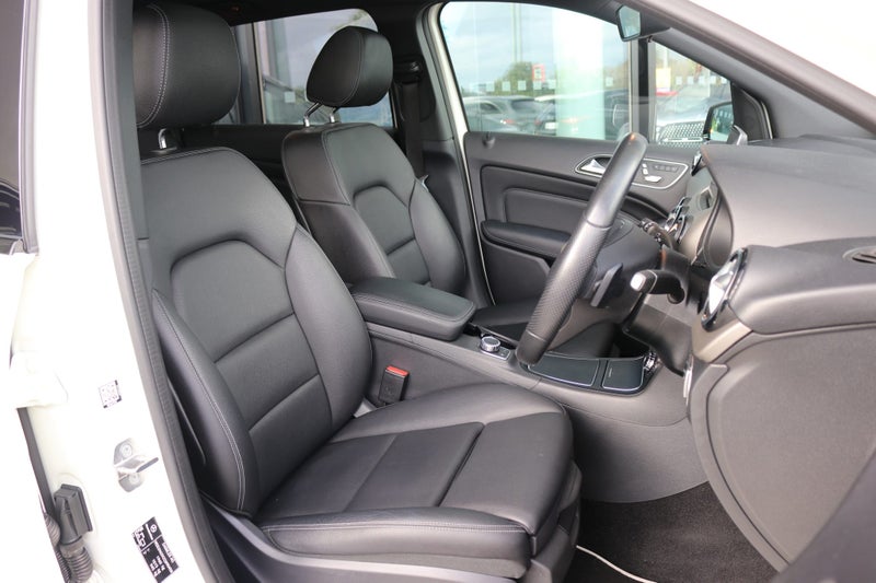 2019 Mercedes-Benz B 180 Facelift 1.6P - NZ New image 5