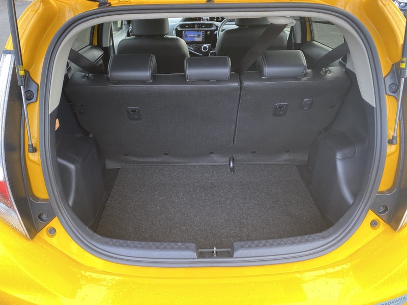 2019 Toyota Aqua 1.5 Hybrid Crossover 5 Dr Hatc... image 4