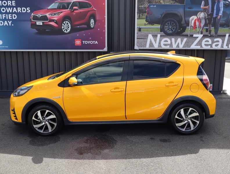 2019 Toyota Aqua 1.5 Hybrid Crossover 5 Dr Hatc... image 5