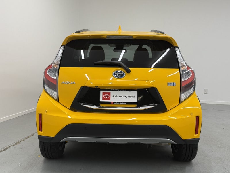 2019 Toyota Aqua 1.5 Hybrid Crossover image 5