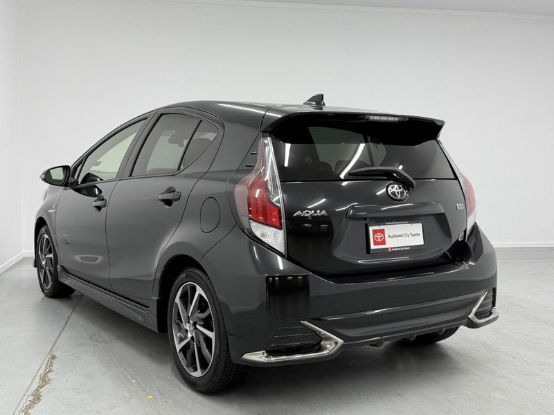 2019 Toyota Aqua 1.5 Hybrid GR Sport image 2