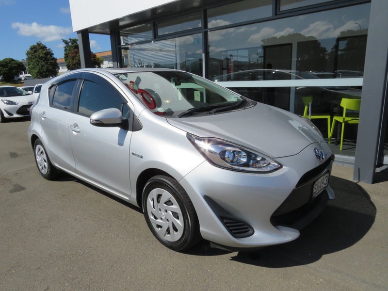 2019 Toyota Aqua 1.5 Hybrid S image 2