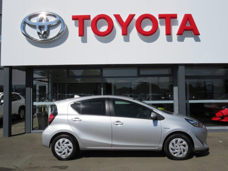 2019 Toyota Aqua 1.5 Hybrid S image 4