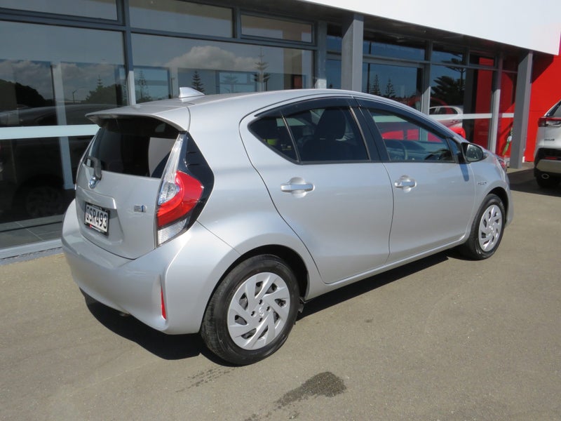 2019 Toyota Aqua 1.5 Hybrid S image 5