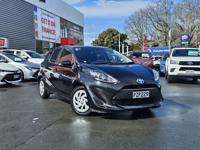 2019 Toyota Aqua 1.5 Hybrid S image 4