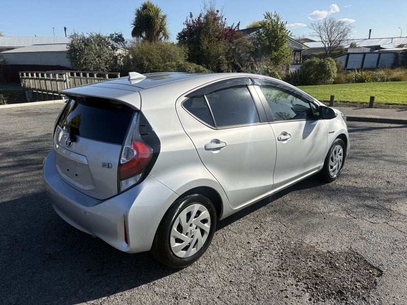 2019 Toyota Aqua 1.5 Hybrid S 5 Dr Hatch CVT 2WD image 5