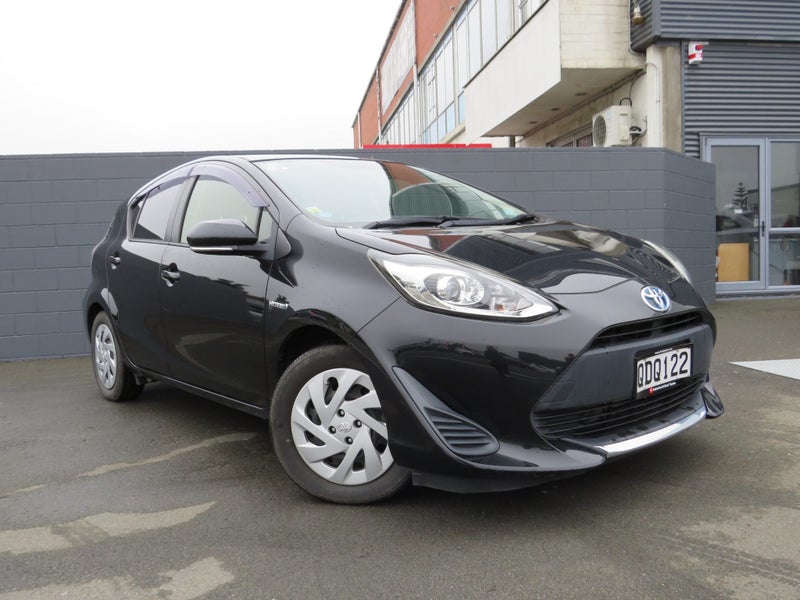 2019 Toyota Aqua 1.5 Hybrid S image 1