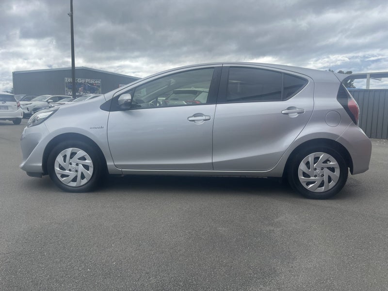 2019 Toyota Aqua 1.5 Hybrid S Automatic Hatch image 5