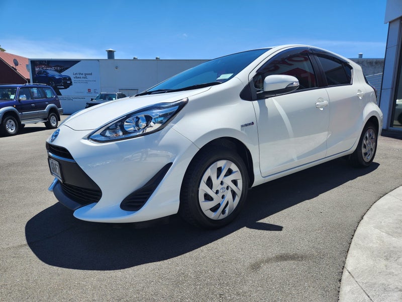 2019 Toyota Aqua 1.5 Hybrid S Automatic Hatch image 3