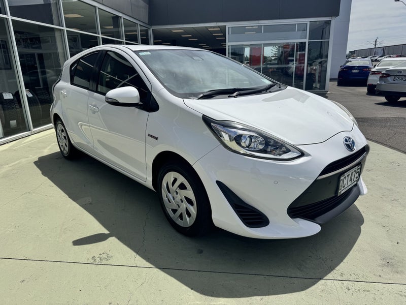 2019 Toyota Aqua 1.5 Hybrid S Automatic Hatch image 3