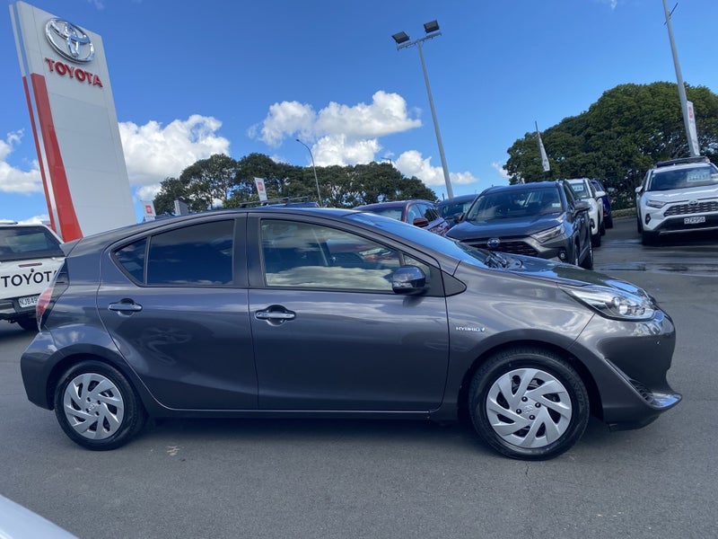 2019 Toyota Aqua 1.5 Hybrid S Hatch image 2