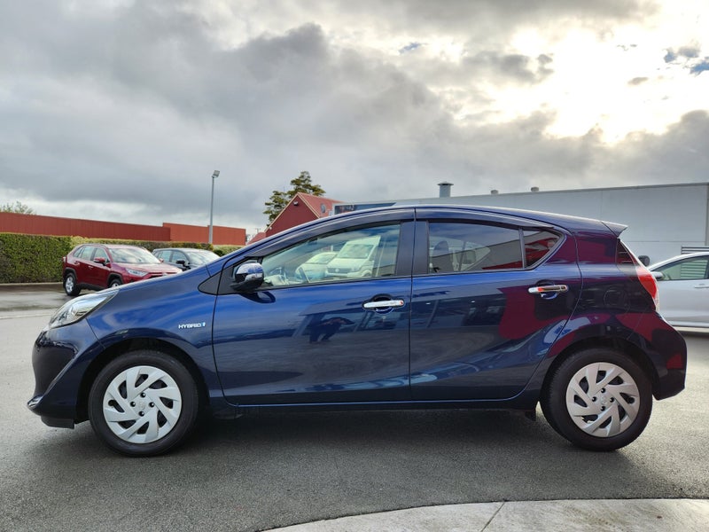 2019 Toyota Aqua 1.5 Hybrid S Hatch - Certified... image 5