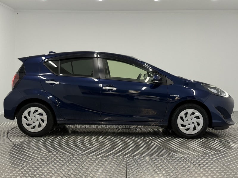 2019 Toyota Aqua 1.5 Hybrid S Style Black image 2