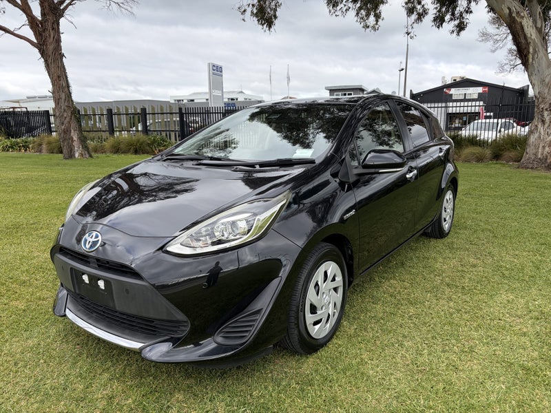 2019 Toyota Aqua 1.5 Hybrid S Style Black Autom... image 3