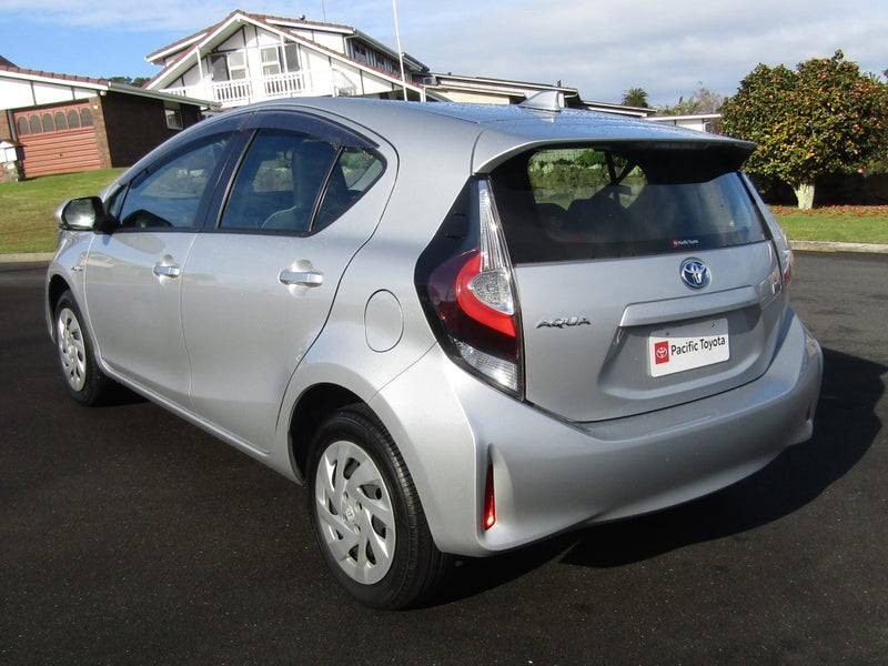 2019 Toyota Aqua 1.5 L Hybrid image 3