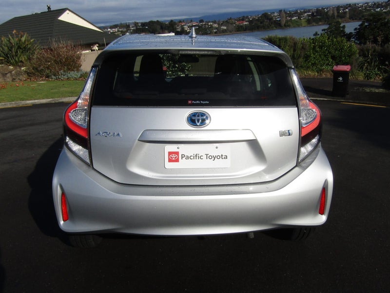2019 Toyota Aqua 1.5 L Hybrid image 4