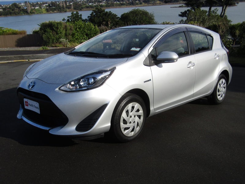 2019 Toyota Aqua 1.5 L Hybrid image 5