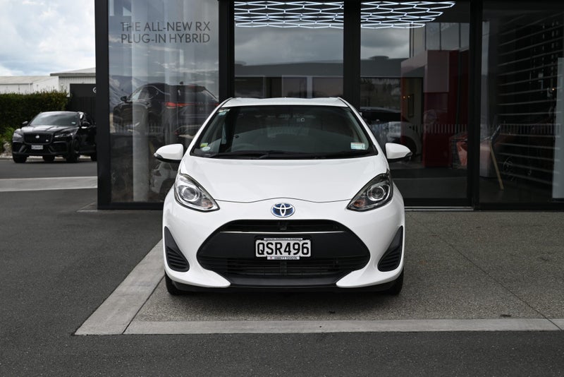 2019 Toyota Aqua 1.5 Petrol Hybrid S FWD Hatchback image 5