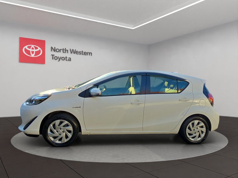 2019 Toyota Aqua 1.5L Hybrid FWD Hatchback image 4