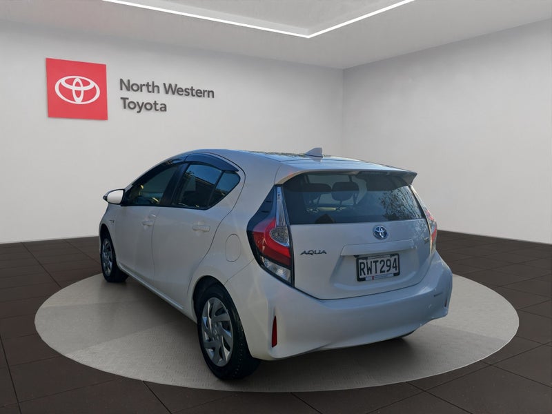 2019 Toyota Aqua 1.5L Hybrid FWD Hatchback image 5