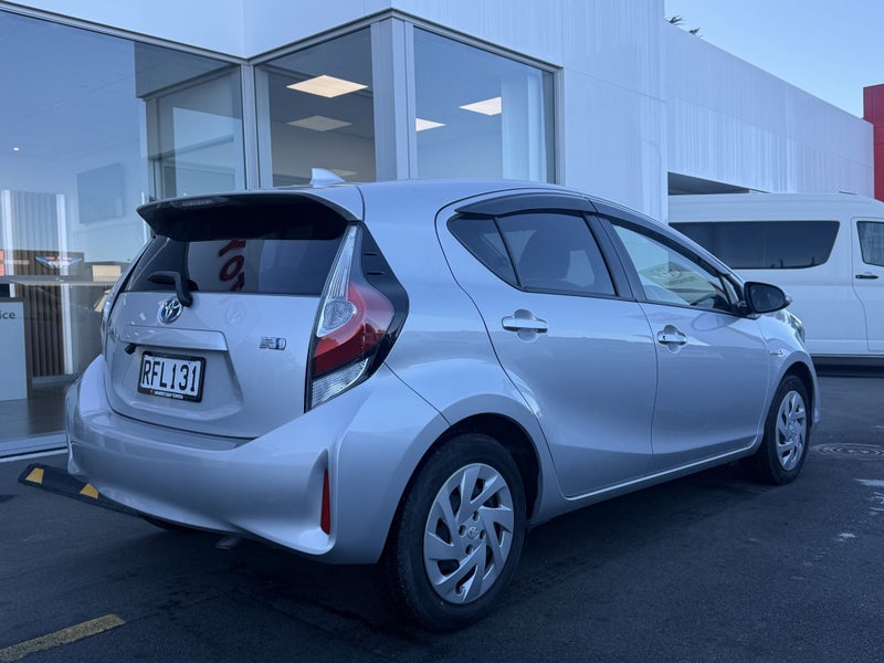 2019 Toyota Aqua 1.5L HYBRID S image 3