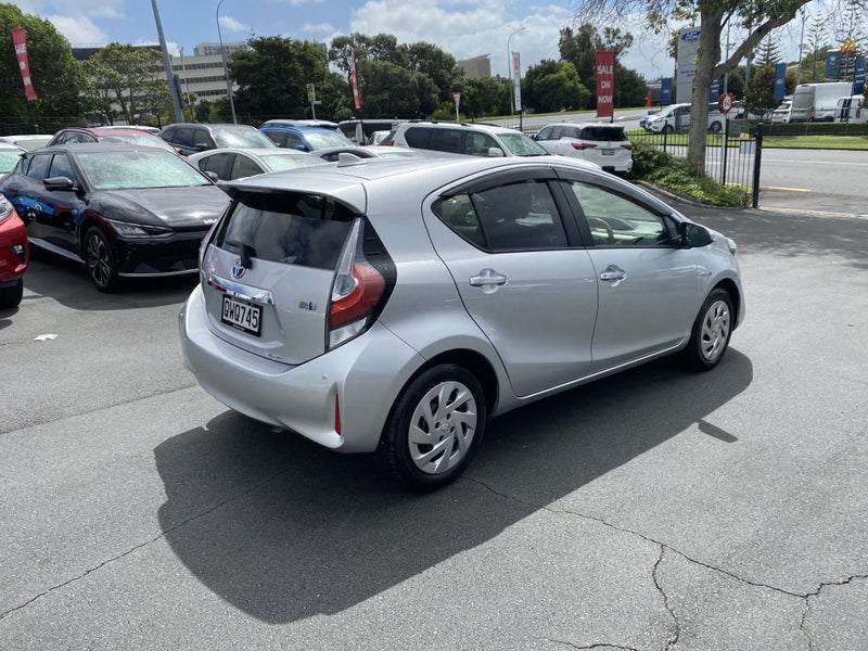 2019 Toyota Aqua 1.5P Hybrid S Style Hatch image 2