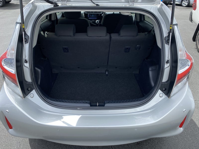 2019 Toyota Aqua 1.5P Hybrid S Style Hatch image 4