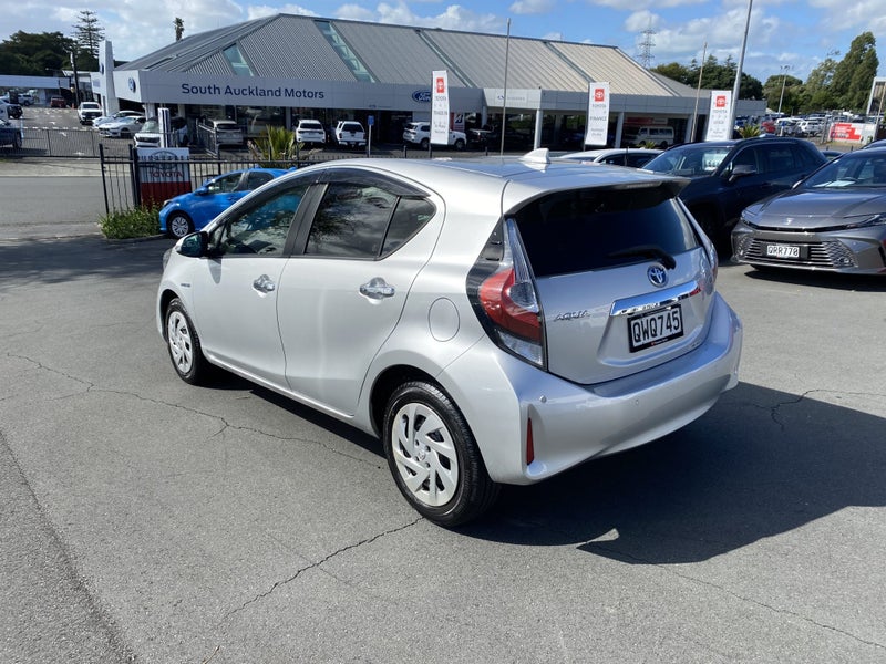 2019 Toyota Aqua 1.5P Hybrid S Style Hatch image 5
