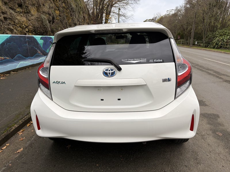 2019 Toyota Aqua image 4