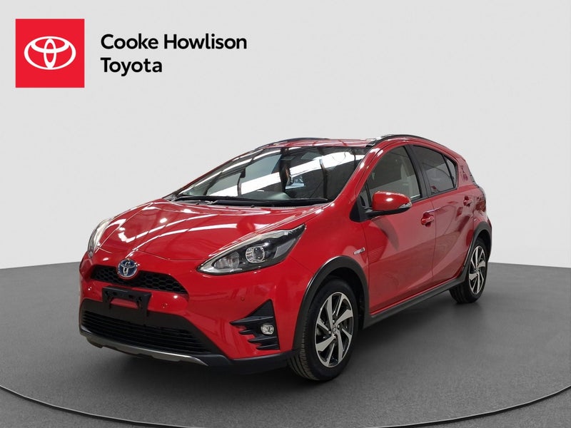 2019 Toyota Aqua Crossover Hybrid image 3